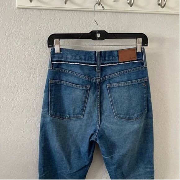 Madewell Retro High Rise Crop Bootcut Jeans: Knee-Rip Edition - Picture 7 of 10